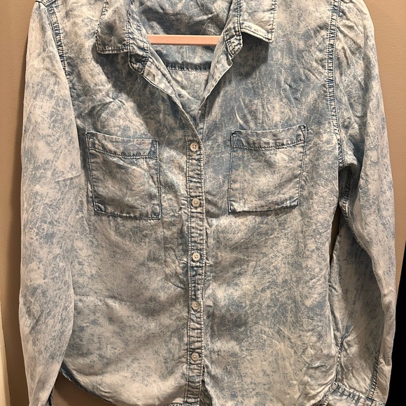 Thread & Supply Tops - Thread & Supply Blue Acid Wash Denim Shirt large